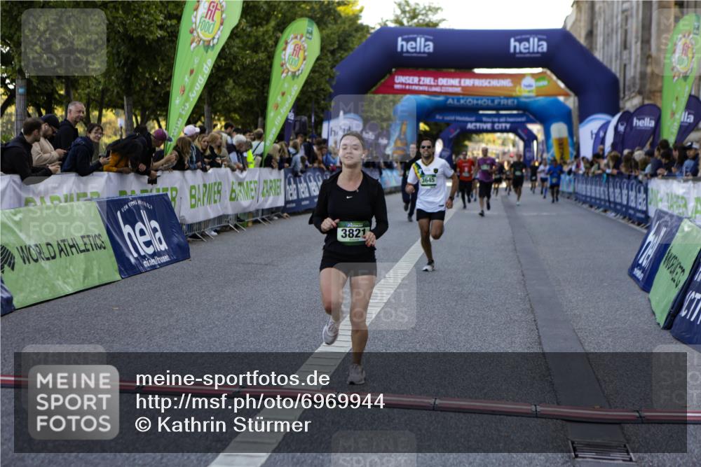 01.09.2024 - BARMER Alsterlauf Kathrin Stürmer Photography http://msf.ph/oto/6969944 01.09.2024 09:56:55 Ziel 2058, 2264, 2374, 2695, 2852, 2896, 2941, 2952, 3084, 3085, 3246, 3381, 3696, 3767, 3864, 3904, 3964, 4007, 4195, 4210, 4720, 4786, 4919, 5219, 2833, 3645, 3821, 4410, 8106, 8116, 8138, 8160, 8336, 8358 meine-sportfotos.de