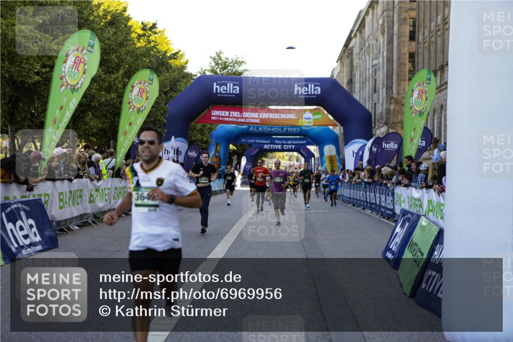 01.09.2024 - BARMER Alsterlauf Kathrin Stürmer Photography http://msf.ph/oto/6969956 01.09.2024 09:56:57 Ziel 2058, 2148, 2264, 2374, 2695, 2852, 2896, 2941, 2952, 3084, 3085, 3246, 3381, 3696, 3767, 3904, 4007, 4195, 4210, 4720, 4786, 4919, 5219, 2809, 3645, 3821, 4021, 4410, 8106, 8116, 8138, 8160, 8358 meine-sportfotos.de