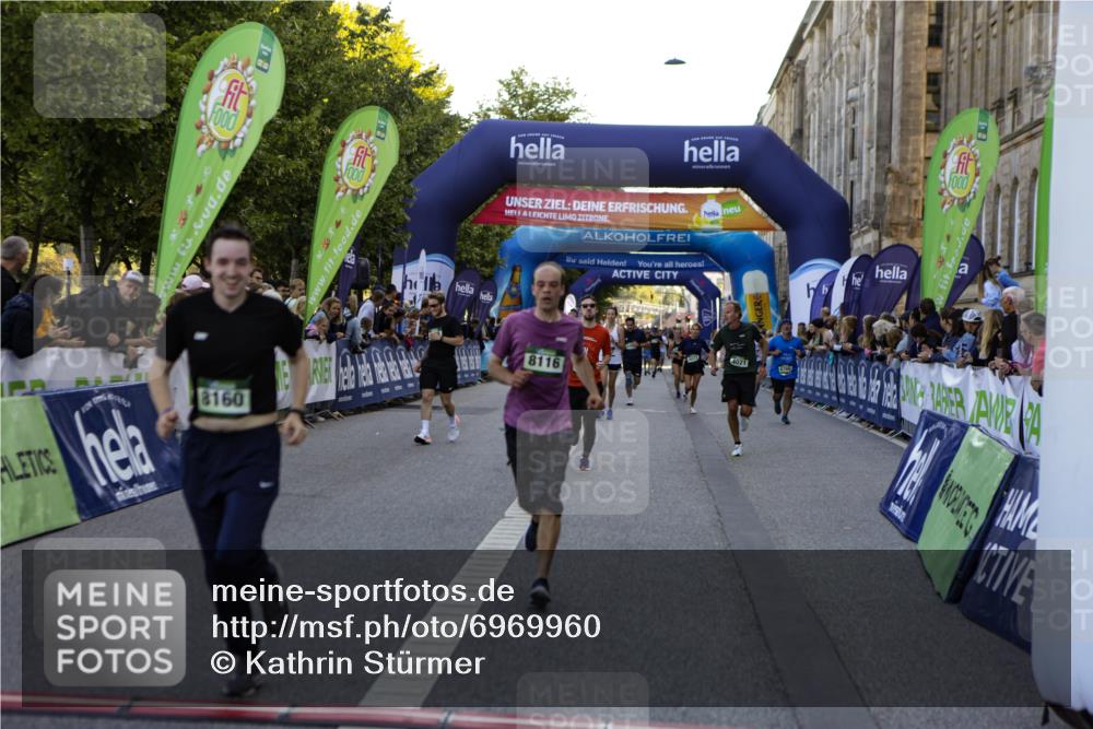 01.09.2024 - BARMER Alsterlauf Kathrin Stürmer Photography http://msf.ph/oto/6969960 01.09.2024 09:57:01 Ziel 2058, 2063, 2101, 2148, 2264, 2695, 2852, 2896, 2941, 2952, 3084, 3085, 3224, 3233, 3236, 3246, 3381, 3696, 3904, 4007, 4210, 4590, 4720, 4786, 5219, 8204, 2373, 2809, 3588, 3645, 3821, 3988, 4021, 4022, 4353, 4499, 4760, 5257, 8116, 8160 meine-sportfotos.de