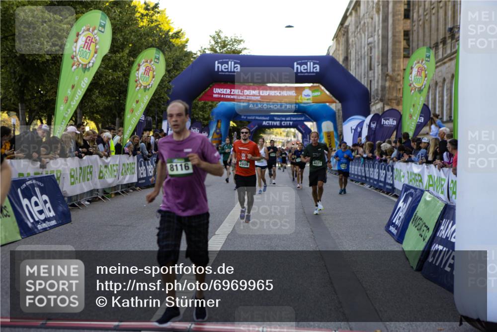 01.09.2024 - BARMER Alsterlauf Kathrin Stürmer Photography http://msf.ph/oto/6969965 01.09.2024 09:57:02 Ziel 2058, 2063, 2101, 2148, 2264, 2694, 2695, 2852, 2896, 2941, 2952, 3084, 3085, 3224, 3233, 3236, 3246, 3381, 3696, 3904, 4007, 4210, 4590, 4720, 4786, 5219, 8204, 2211, 2373, 2809, 3588, 3645, 3821, 3988, 4021, 4022, 4353, 4499, 4760, 5257, 8116, 8160 meine-sportfotos.de