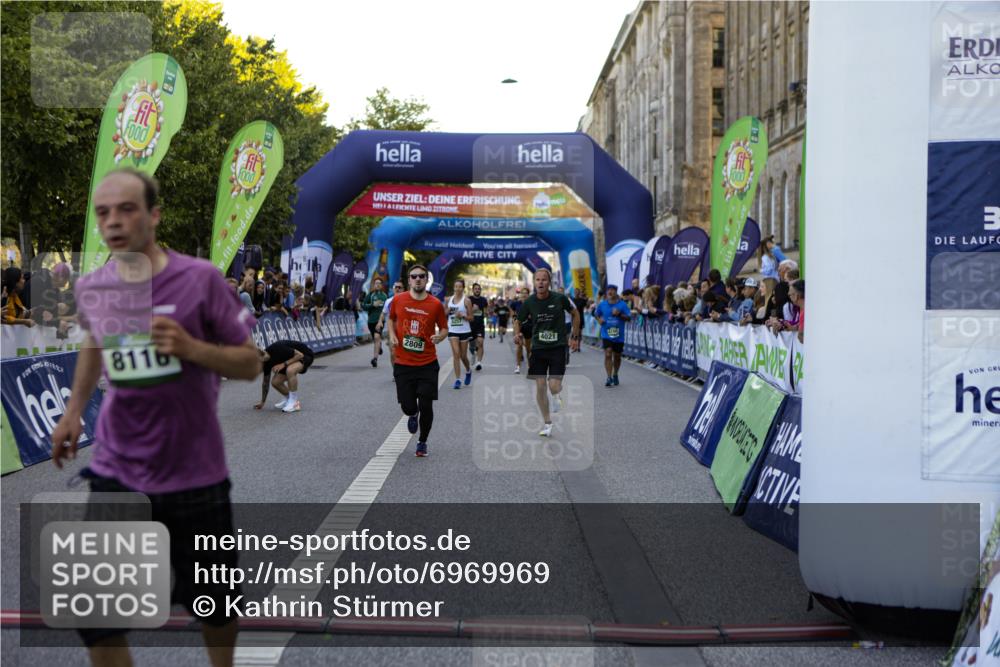 01.09.2024 - BARMER Alsterlauf Kathrin Stürmer Photography http://msf.ph/oto/6969969 01.09.2024 09:57:02 Ziel 2058, 2063, 2101, 2148, 2264, 2694, 2695, 2852, 2896, 2941, 2952, 3084, 3085, 3224, 3233, 3236, 3246, 3381, 3696, 3904, 4007, 4210, 4590, 4720, 4786, 5219, 8204, 2211, 2373, 2809, 3588, 3645, 3821, 3988, 4021, 4022, 4353, 4499, 4760, 5257, 8116, 8160 meine-sportfotos.de