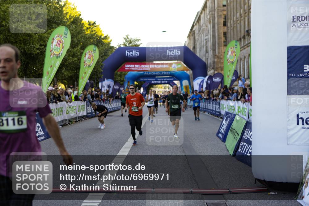 01.09.2024 - BARMER Alsterlauf Kathrin Stürmer Photography http://msf.ph/oto/6969971 01.09.2024 09:57:03 Ziel 2058, 2063, 2101, 2148, 2264, 2694, 2695, 2852, 2896, 2941, 2952, 3084, 3085, 3224, 3233, 3236, 3246, 3270, 3381, 3696, 3904, 4007, 4210, 4590, 4720, 4786, 5219, 8204, 2211, 2373, 2809, 3027, 3588, 3645, 3988, 4021, 4022, 4353, 4499, 4760, 5073, 5257, 8116, 8160 meine-sportfotos.de