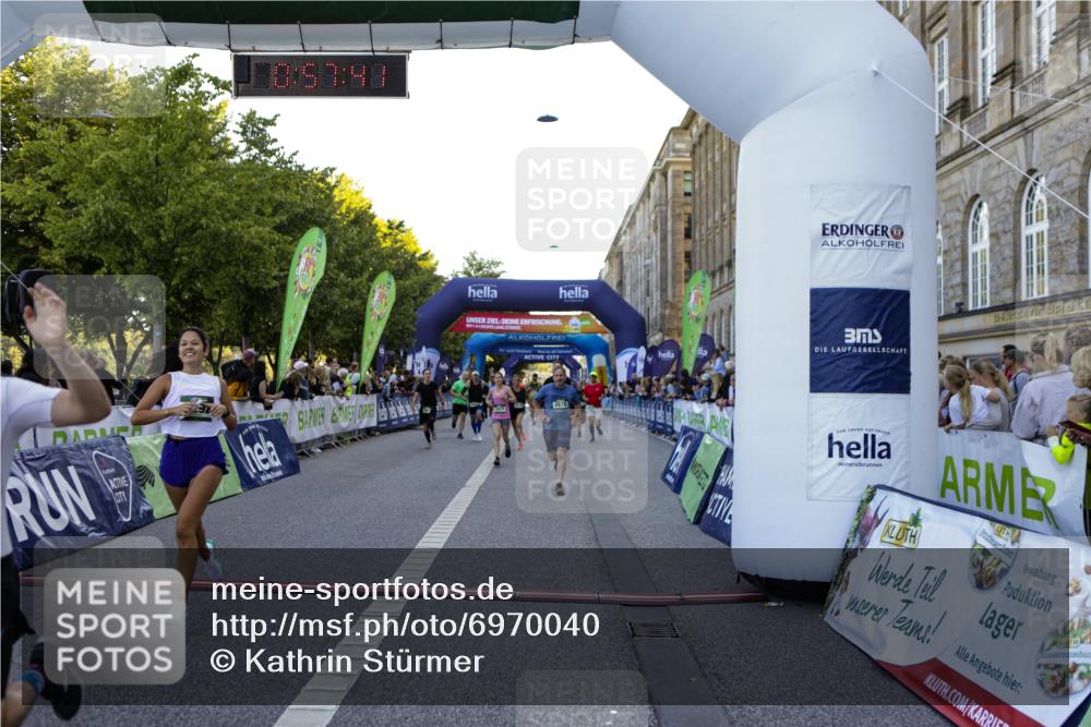 01.09.2024 - BARMER Alsterlauf Kathrin Stürmer Photography http://msf.ph/oto/6970040 01.09.2024 09:57:39 Ziel 2172, 2345, 2465, 2680, 3205, 3227, 3414, 3624, 3626, 4076, 4345, 4379, 4826, 4981, 8206, 2678, 2925, 2944, 3214, 3464, 3783, 4150, 4440, 4510, 4998, 5222, 5292, 8045, 8060, 8067, 8137, 8242, 8303 meine-sportfotos.de