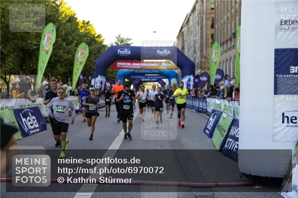 01.09.2024 - BARMER Alsterlauf Kathrin Stürmer Photography http://msf.ph/oto/6970072 01.09.2024 09:57:49 Ziel 2172, 2465, 2796, 2857, 3004, 3227, 3450, 3501, 3675, 3927, 3982, 4047, 4050, 4120, 4345, 4468, 4496, 4610, 4826, 4981, 8206, 8239, 1176, 2062, 2242, 2479, 2770, 2905, 2925, 2944, 3017, 3214, 3217, 3435, 3464, 3468, 3783, 3803, 3951, 4150, 4384, 4440, 4498, 4510, 4907, 5065, 8019, 8060, 8067, 8084, 8102, 8172, 8242 meine-sportfotos.de