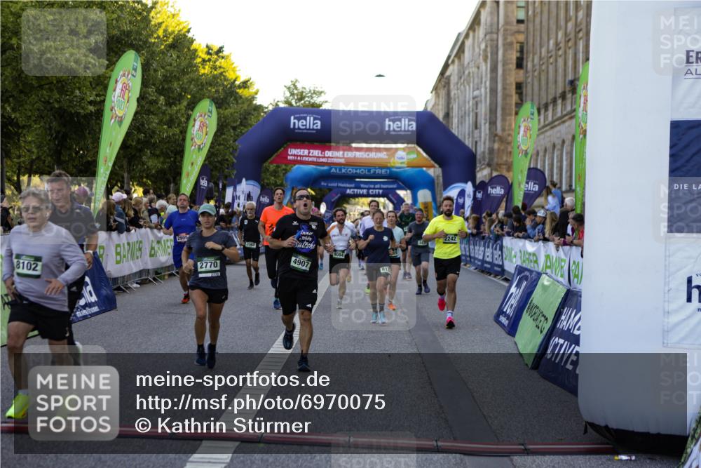 01.09.2024 - BARMER Alsterlauf Kathrin Stürmer Photography http://msf.ph/oto/6970075 01.09.2024 09:57:49 Ziel 2172, 2465, 2796, 2857, 3004, 3227, 3450, 3501, 3675, 3927, 3982, 4047, 4050, 4120, 4345, 4468, 4496, 4610, 4826, 4981, 8206, 8239, 1176, 2062, 2242, 2479, 2770, 2905, 2925, 2944, 3017, 3214, 3217, 3435, 3464, 3468, 3783, 3803, 3951, 4150, 4384, 4440, 4498, 4510, 4907, 5065, 8019, 8060, 8067, 8084, 8102, 8172, 8242 meine-sportfotos.de