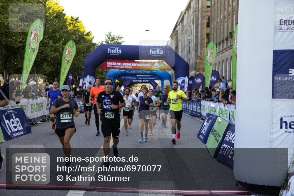 01.09.2024 - BARMER Alsterlauf Kathrin Stürmer Photography http://msf.ph/oto/6970077 01.09.2024 09:57:50 Ziel 2172, 2465, 2796, 2857, 3004, 3227, 3450, 3501, 3675, 3927, 3982, 4047, 4050, 4120, 4345, 4468, 4496, 4610, 4826, 4981, 8206, 8239, 1176, 2062, 2242, 2479, 2770, 2905, 2944, 3017, 3217, 3435, 3464, 3468, 3783, 3803, 3951, 4150, 4384, 4440, 4498, 4510, 4907, 5065, 8019, 8060, 8084, 8102, 8172, 8242 meine-sportfotos.de