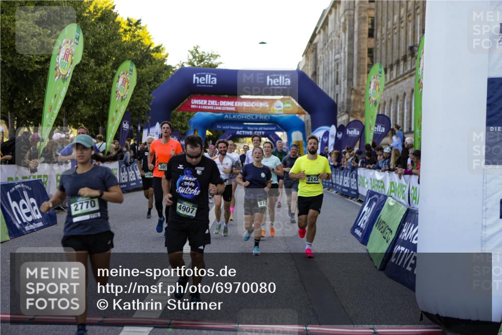 01.09.2024 - BARMER Alsterlauf Kathrin Stürmer Photography http://msf.ph/oto/6970080 01.09.2024 09:57:50 Ziel 2172, 2465, 2796, 2857, 3004, 3227, 3450, 3501, 3675, 3927, 3982, 4047, 4050, 4120, 4345, 4468, 4496, 4610, 4826, 4981, 8206, 8239, 1176, 2062, 2242, 2479, 2770, 2905, 2944, 3017, 3217, 3435, 3464, 3468, 3783, 3803, 3951, 4150, 4384, 4440, 4498, 4510, 4907, 5065, 8019, 8060, 8084, 8102, 8172, 8242 meine-sportfotos.de