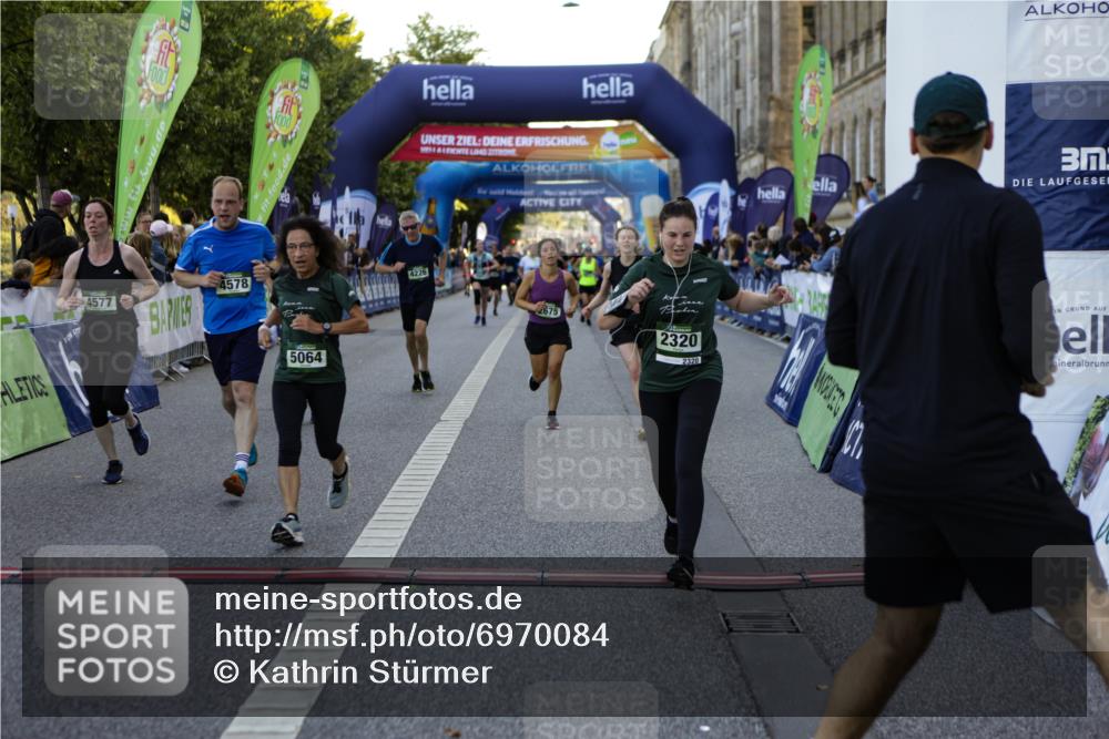 01.09.2024 - BARMER Alsterlauf Kathrin Stürmer Photography http://msf.ph/oto/6970084 01.09.2024 09:58:01 Ziel 2757, 2795, 2796, 2857, 3450, 3486, 3501, 3828, 3829, 3830, 3831, 3832, 3901, 3927, 3982, 4050, 4072, 4120, 4147, 4196, 4331, 4396, 4397, 4468, 4496, 4531, 4579, 4585, 4610, 4711, 4799, 5233, 8239, 1176, 2320, 2479, 2675, 2885, 3017, 3030, 3217, 3234, 3342, 3468, 3803, 4163, 4226, 4498, 4577, 4578, 4853, 4890, 5064, 5230, 8178 meine-sportfotos.de
