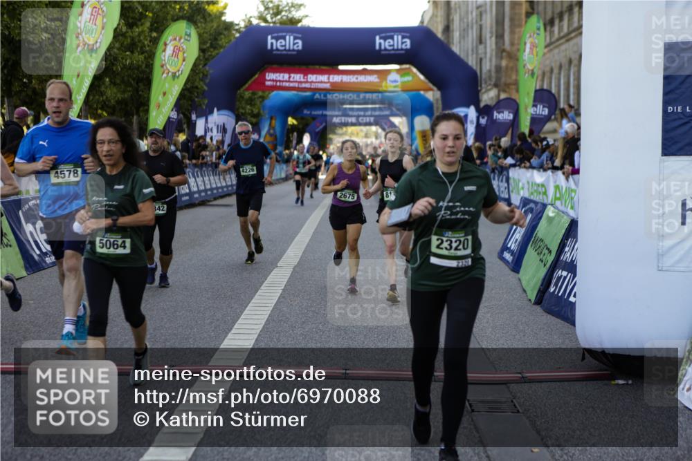 01.09.2024 - BARMER Alsterlauf Kathrin Stürmer Photography http://msf.ph/oto/6970088 01.09.2024 09:58:01 Ziel 2757, 2795, 2796, 2857, 3450, 3486, 3501, 3828, 3829, 3830, 3831, 3832, 3901, 3927, 3982, 4050, 4072, 4120, 4147, 4196, 4331, 4396, 4397, 4468, 4496, 4531, 4579, 4585, 4610, 4711, 4799, 5233, 8239, 1176, 2320, 2479, 2675, 2885, 3017, 3030, 3217, 3234, 3342, 3468, 3803, 4163, 4226, 4498, 4577, 4578, 4853, 4890, 5064, 5230, 8178 meine-sportfotos.de