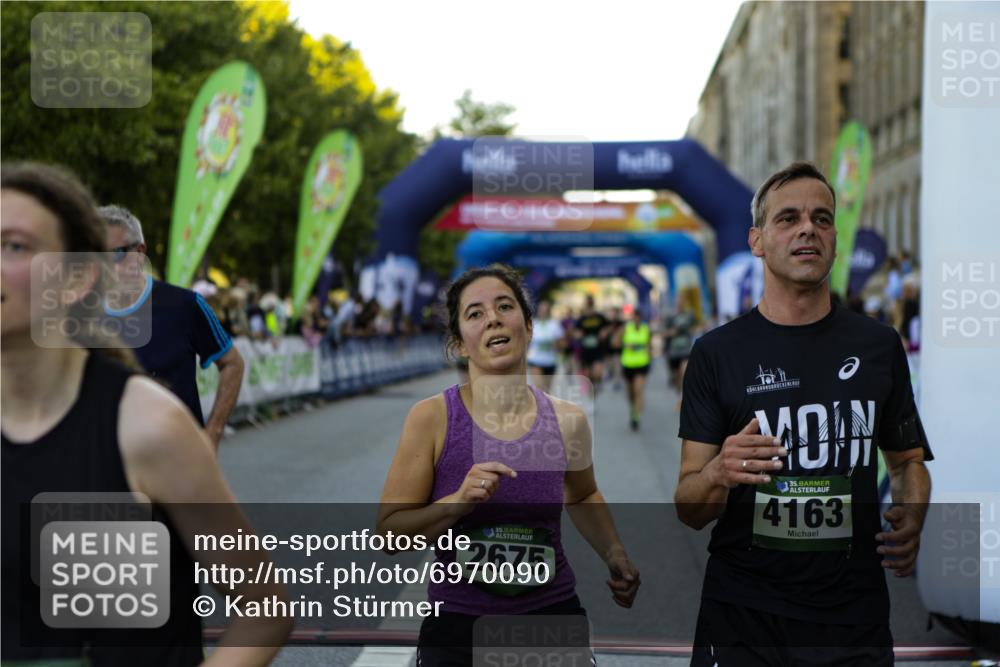 01.09.2024 - BARMER Alsterlauf Kathrin Stürmer Photography http://msf.ph/oto/6970090 01.09.2024 09:58:04 Ziel 2757, 2795, 2796, 2857, 3450, 3486, 3828, 3829, 3830, 3831, 3832, 3901, 3982, 4072, 4120, 4147, 4196, 4331, 4396, 4397, 4468, 4496, 4531, 4579, 4585, 4610, 4711, 4799, 4881, 5233, 8239, 2320, 2675, 2885, 3030, 3234, 3342, 3711, 3984, 4163, 4226, 4376, 4577, 4578, 4853, 4890, 5064, 5230, 8178 meine-sportfotos.de