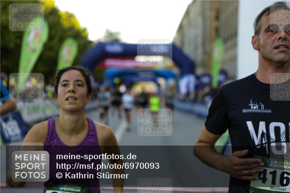 01.09.2024 - BARMER Alsterlauf Kathrin Stürmer Photography http://msf.ph/oto/6970093 01.09.2024 09:58:05 Ziel 2757, 2795, 2796, 3450, 3486, 3828, 3829, 3830, 3831, 3832, 3901, 3982, 4008, 4072, 4120, 4147, 4196, 4331, 4396, 4397, 4468, 4496, 4531, 4579, 4585, 4610, 4711, 4799, 4881, 5233, 8239, 2320, 2675, 2885, 3030, 3234, 3342, 3711, 3972, 3984, 4163, 4226, 4376, 4577, 4578, 4853, 4890, 5064, 5230, 8178 meine-sportfotos.de