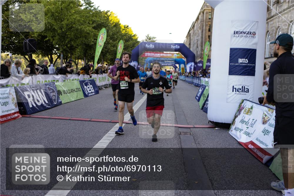 01.09.2024 - BARMER Alsterlauf Kathrin Stürmer Photography http://msf.ph/oto/6970113 01.09.2024 09:58:14 Ziel 2757, 2759, 2760, 2795, 3231, 3245, 3542, 3828, 3829, 3830, 3831, 3832, 3901, 4008, 4147, 4331, 4396, 4401, 4585, 4711, 4799, 4881, 2035, 2052, 2392, 2617, 2632, 2885, 3030, 3071, 3234, 3711, 3744, 3972, 3978, 3984, 4189, 4265, 4376, 4394, 4765, 4853, 4890, 4988, 5230, 8018, 8136, 8381 meine-sportfotos.de
