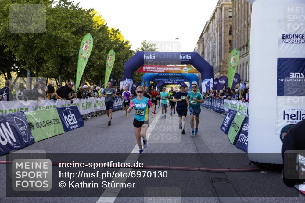 01.09.2024 - BARMER Alsterlauf Kathrin Stürmer Photography http://msf.ph/oto/6970130 01.09.2024 09:58:26 Ziel 2441, 2588, 2759, 2760, 3033, 3231, 3243, 3245, 3285, 3375, 3460, 3542, 3699, 3983, 4230, 4268, 4401, 4596, 4682, 5040, 5199, 8218, 8256, 2035, 2392, 2430, 2617, 2634, 2855, 3353, 3646, 3662, 3856, 3894, 3978, 4265, 4352, 4636, 4723, 4765, 5071, 5126, 8133, 8136, 8174, 8263, 8381 meine-sportfotos.de