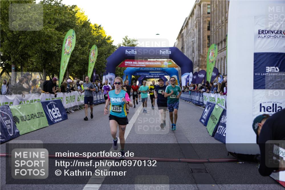 01.09.2024 - BARMER Alsterlauf Kathrin Stürmer Photography http://msf.ph/oto/6970132 01.09.2024 09:58:26 Ziel 2441, 2588, 2759, 2760, 3033, 3231, 3243, 3245, 3285, 3375, 3460, 3542, 3699, 3983, 4230, 4268, 4401, 4596, 4682, 5040, 5199, 8218, 8256, 2035, 2392, 2430, 2617, 2634, 2855, 3353, 3646, 3662, 3856, 3894, 3978, 4265, 4352, 4636, 4723, 4765, 5071, 5126, 8133, 8136, 8174, 8263, 8381 meine-sportfotos.de