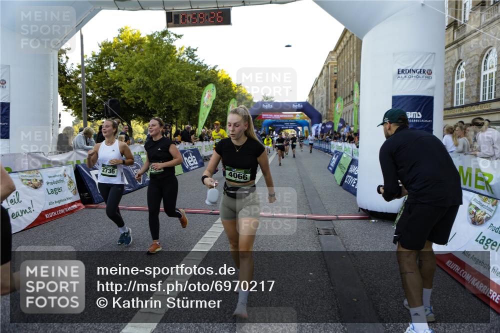 01.09.2024 - BARMER Alsterlauf Kathrin Stürmer Photography http://msf.ph/oto/6970217 01.09.2024 09:59:24 Ziel 2087, 2355, 2390, 2412, 2417, 2950, 3311, 3315, 3510, 3748, 3940, 4151, 4278, 4325, 4361, 4392, 4524, 4557, 4930, 5204, 5205, 5237, 8010, 8321, 2020, 2038, 2252, 2303, 2445, 2603, 2719, 2729, 2736, 3115, 3485, 3603, 3758, 4066, 4212, 4232, 4432, 4444, 4708, 4722, 5231, 5298, 8057, 8111, 8134, 8148, 8281 meine-sportfotos.de