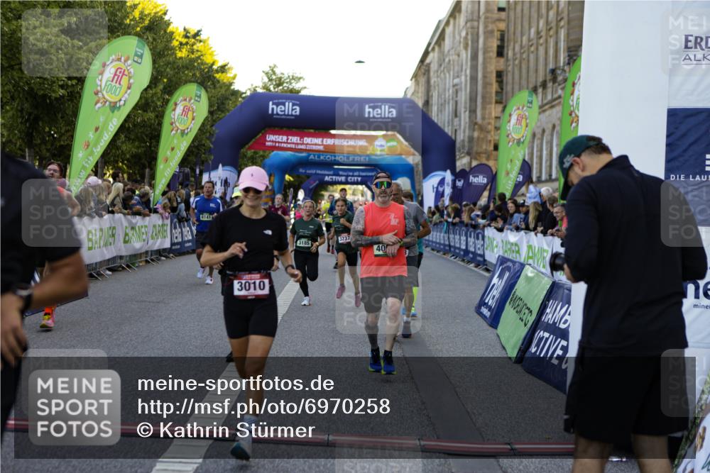 01.09.2024 - BARMER Alsterlauf Kathrin Stürmer Photography http://msf.ph/oto/6970258 01.09.2024 09:59:41 Ziel 2057, 2159, 2503, 2766, 2877, 2908, 2909, 2912, 3053, 3070, 3311, 3315, 3586, 3673, 3815, 4302, 4405, 4557, 4737, 4904, 4984, 5135, 8033, 8222, 8352, 8371, 2079, 2304, 2323, 2771, 3010, 3185, 3718, 3737, 3888, 4005, 4045, 4056, 4482, 4488, 4495, 4575, 4605, 4635, 4727, 4867, 4980, 5016, 5146, 5148, 5266, 5302, 8141, 8345 meine-sportfotos.de