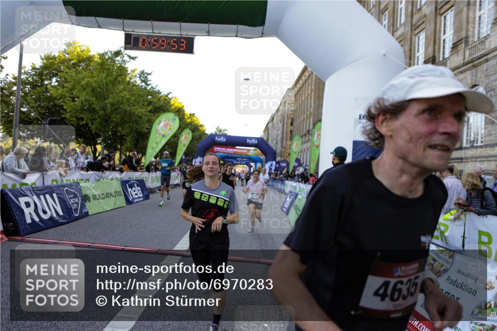 01.09.2024 - BARMER Alsterlauf Kathrin Stürmer Photography http://msf.ph/oto/6970283 01.09.2024 09:59:52 Ziel 2057, 2159, 2361, 2395, 2396, 2401, 2503, 2766, 2908, 2909, 2912, 3053, 3070, 3288, 3586, 3673, 3815, 4141, 4302, 4405, 4604, 4737, 4984, 5135, 8032, 8033, 8101, 8201, 8371, 2155, 2304, 2335, 2545, 2562, 2620, 2918, 3366, 3888, 4045, 4056, 4227, 4294, 4482, 4488, 4635, 4887, 5146, 5148, 5153, 5169, 5212, 5299, 5302 meine-sportfotos.de