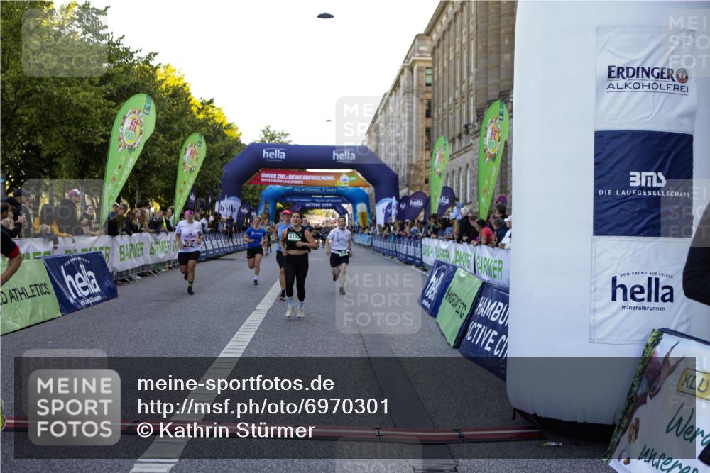01.09.2024 - BARMER Alsterlauf Kathrin Stürmer Photography http://msf.ph/oto/6970301 01.09.2024 09:59:57 Ziel 2057, 2361, 2395, 2396, 2401, 2912, 3053, 3070, 3288, 3324, 3673, 4141, 4302, 4391, 4405, 4604, 4944, 5135, 8032, 8033, 8101, 8201, 8371, 2155, 2335, 2545, 2562, 2620, 2910, 2918, 3366, 3390, 3686, 4227, 4294, 4304, 4693, 4887, 5153, 5169, 5177, 5212, 5299, 8342 meine-sportfotos.de