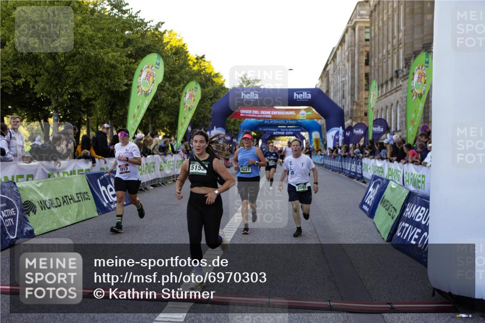 01.09.2024 - BARMER Alsterlauf Kathrin Stürmer Photography http://msf.ph/oto/6970303 01.09.2024 09:59:58 Ziel 2361, 2395, 2396, 2401, 2912, 3053, 3070, 3288, 3324, 3673, 4141, 4302, 4391, 4405, 4604, 4944, 8032, 8033, 8101, 8201, 2155, 2309, 2335, 2545, 2562, 2620, 2910, 2918, 3182, 3366, 3390, 3686, 4227, 4294, 4304, 4693, 4887, 5153, 5169, 5177, 5212, 8342 meine-sportfotos.de
