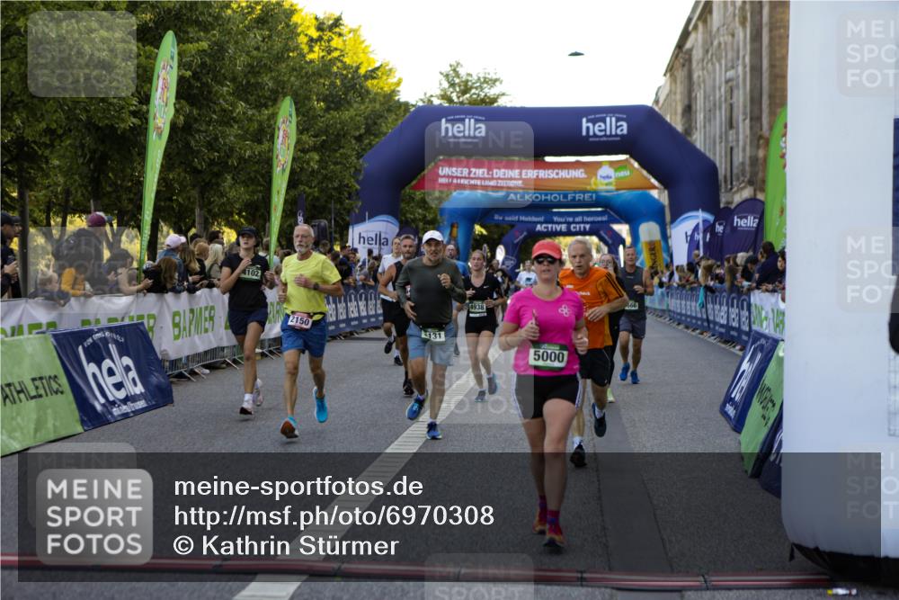 01.09.2024 - BARMER Alsterlauf Kathrin Stürmer Photography http://msf.ph/oto/6970308 01.09.2024 10:00:28 Ziel 2176, 2197, 2398, 2715, 3223, 3316, 3367, 3527, 3528, 3529, 3530, 3955, 4338, 4428, 4558, 4608, 4609, 4687, 4813, 4936, 5144, 5162, 8149, 2137, 2150, 2541, 2982, 3131, 3230, 3666, 3762, 4102, 4117, 4134, 4152, 4869, 4938, 4971, 5000, 5158 meine-sportfotos.de