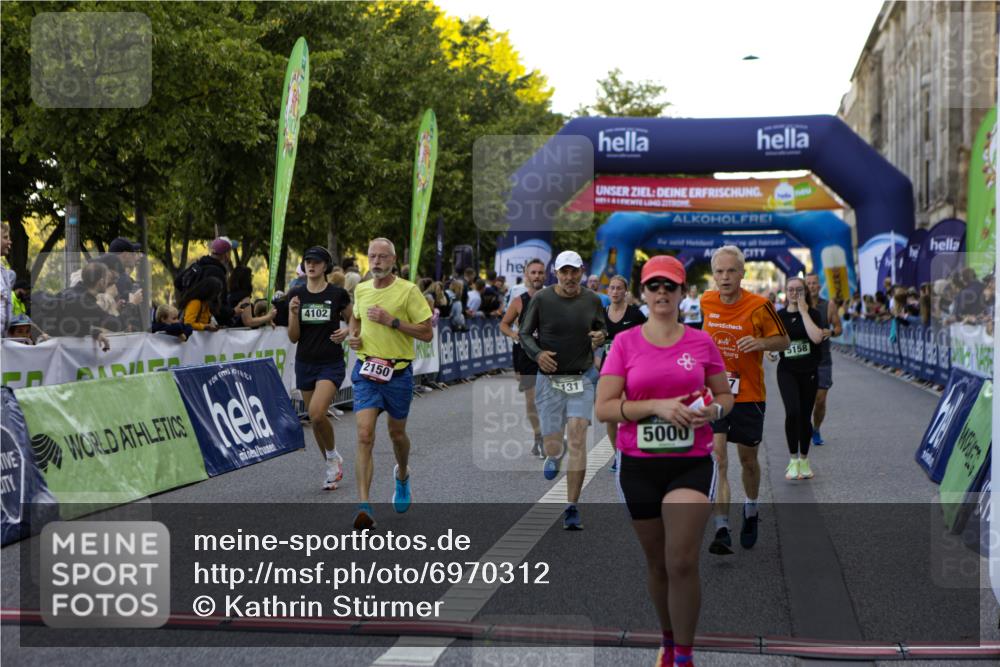 01.09.2024 - BARMER Alsterlauf Kathrin Stürmer Photography http://msf.ph/oto/6970312 01.09.2024 10:00:28 Ziel 2176, 2197, 2398, 2715, 3223, 3316, 3367, 3527, 3528, 3529, 3530, 3955, 4338, 4428, 4558, 4608, 4609, 4687, 4813, 4936, 5144, 5162, 8149, 2137, 2150, 2541, 2982, 3131, 3230, 3666, 3762, 4102, 4117, 4134, 4152, 4869, 4938, 4971, 5000, 5158 meine-sportfotos.de