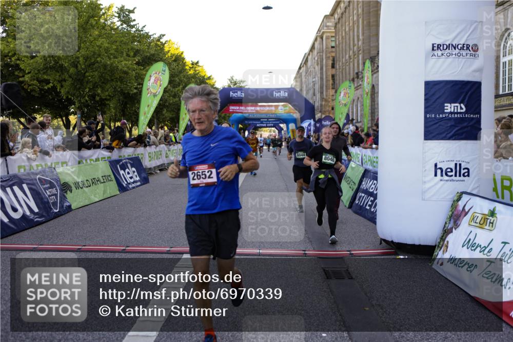 01.09.2024 - BARMER Alsterlauf Kathrin Stürmer Photography http://msf.ph/oto/6970339 01.09.2024 10:00:51 Ziel 2206, 2244, 2245, 3470, 3912, 4052, 4142, 4171, 4301, 4749, 4908, 5138, 5310, 8109, 2330, 2605, 2612, 2652, 2901, 3278, 3312, 3630, 4395, 4537, 4553, 4663, 4739, 4744, 5023, 5106, 5107, 8007, 8044, 8046, 8054, 8338 meine-sportfotos.de