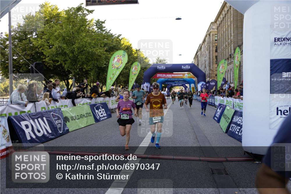 01.09.2024 - BARMER Alsterlauf Kathrin Stürmer Photography http://msf.ph/oto/6970347 01.09.2024 10:00:55 Ziel 2245, 3470, 3883, 3912, 4052, 4142, 4301, 4749, 4908, 5138, 5310, 8109, 8190, 2605, 2652, 2901, 3278, 3312, 3630, 4395, 4537, 4553, 4612, 4663, 4715, 5023, 5106, 5107, 8044, 8046, 8338 meine-sportfotos.de