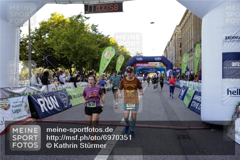 01.09.2024 - BARMER Alsterlauf Kathrin Stürmer Photography http://msf.ph/oto/6970351 01.09.2024 10:00:55 Ziel 2245, 3470, 3883, 3912, 4052, 4142, 4301, 4749, 4908, 5138, 5310, 8109, 8190, 2605, 2652, 2901, 3278, 3312, 3630, 4395, 4537, 4553, 4612, 4663, 4715, 5023, 5106, 5107, 8044, 8046, 8338 meine-sportfotos.de