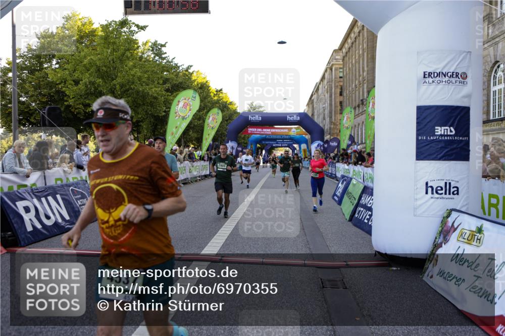 01.09.2024 - BARMER Alsterlauf Kathrin Stürmer Photography http://msf.ph/oto/6970355 01.09.2024 10:00:56 Ziel 2245, 3470, 3504, 3883, 3912, 4052, 4142, 4301, 4749, 4908, 5138, 5310, 8109, 8190, 2605, 2652, 2901, 3278, 3312, 3630, 3854, 4395, 4537, 4553, 4612, 4663, 4715, 5023, 5106, 5107, 8044, 8046, 8338 meine-sportfotos.de