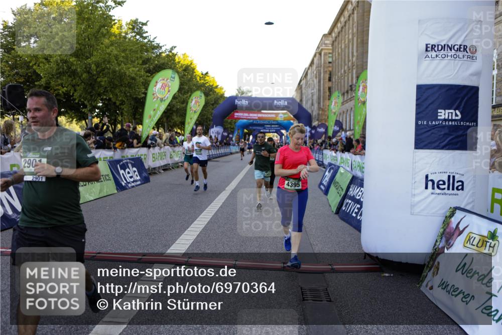 01.09.2024 - BARMER Alsterlauf Kathrin Stürmer Photography http://msf.ph/oto/6970364 01.09.2024 10:00:58 Ziel 2245, 3470, 3504, 3883, 4032, 4142, 4301, 4749, 4908, 5147, 5310, 8109, 8190, 2605, 2901, 3272, 3278, 3312, 3630, 3854, 4395, 4537, 4553, 4612, 4663, 4715, 5023, 5106, 5107, 8044, 8046, 8338 meine-sportfotos.de