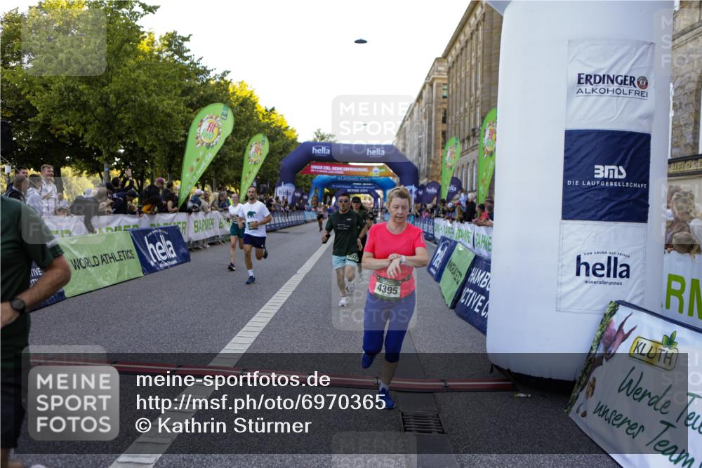 01.09.2024 - BARMER Alsterlauf Kathrin Stürmer Photography http://msf.ph/oto/6970365 01.09.2024 10:00:58 Ziel 2245, 3470, 3504, 3883, 4032, 4142, 4301, 4749, 4908, 5147, 5310, 8109, 8190, 2605, 2901, 3272, 3278, 3312, 3630, 3854, 4395, 4537, 4553, 4612, 4663, 4715, 5023, 5106, 5107, 8044, 8046, 8338 meine-sportfotos.de