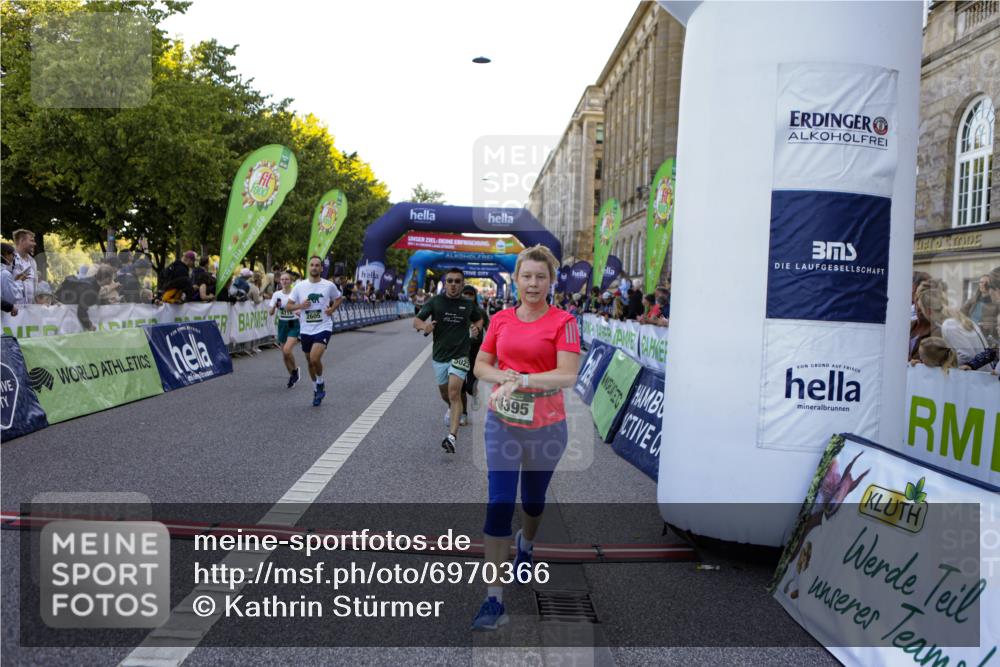 01.09.2024 - BARMER Alsterlauf Kathrin Stürmer Photography http://msf.ph/oto/6970366 01.09.2024 10:00:58 Ziel 2245, 3470, 3504, 3883, 4032, 4142, 4301, 4749, 4908, 5147, 5310, 8109, 8190, 2605, 2901, 3272, 3278, 3312, 3630, 3854, 4395, 4537, 4553, 4612, 4663, 4715, 5023, 5106, 5107, 8044, 8046, 8338 meine-sportfotos.de