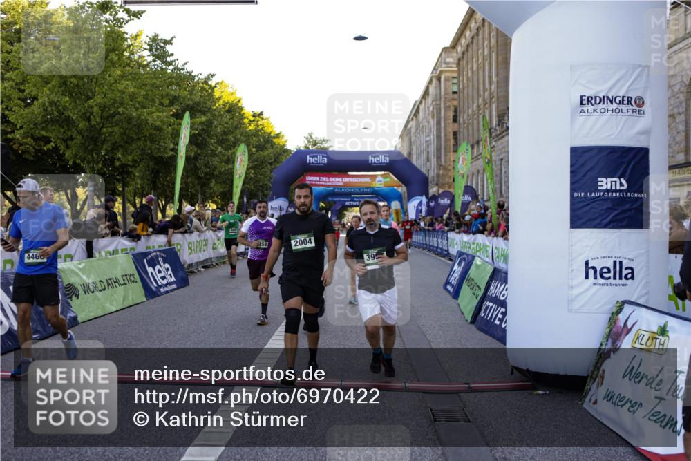 01.09.2024 - BARMER Alsterlauf Kathrin Stürmer Photography http://msf.ph/oto/6970422 01.09.2024 10:01:27 Ziel 2059, 2289, 2290, 3134, 3275, 3722, 3817, 3992, 4068, 4070, 4133, 4220, 4225, 4287, 4322, 4665, 4759, 4771, 4941, 4945, 4989, 5081, 5096, 5111, 5296, 8062, 2004, 2040, 2250, 2935, 2973, 3018, 3170, 3171, 3327, 3329, 3957, 3968, 4191, 4192, 4354, 4466, 4559, 4583, 4695, 5224, 5225, 5261, 5264, 8073, 8302, 8363 meine-sportfotos.de