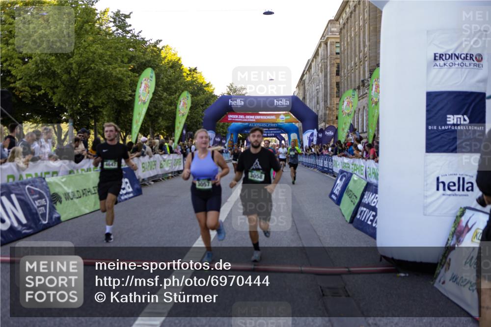 01.09.2024 - BARMER Alsterlauf Kathrin Stürmer Photography http://msf.ph/oto/6970444 01.09.2024 10:01:45 Ziel 2259, 2888, 3195, 3196, 3276, 3742, 3909, 3992, 4127, 4133, 4145, 4184, 4214, 4225, 4244, 4582, 4603, 4989, 5042, 2006, 2122, 2152, 2243, 2357, 2513, 2890, 2891, 3057, 3058, 3102, 3142, 3208, 3209, 3472, 3590, 3702, 4182, 4647, 4745, 4766, 4923, 5141, 5207 meine-sportfotos.de