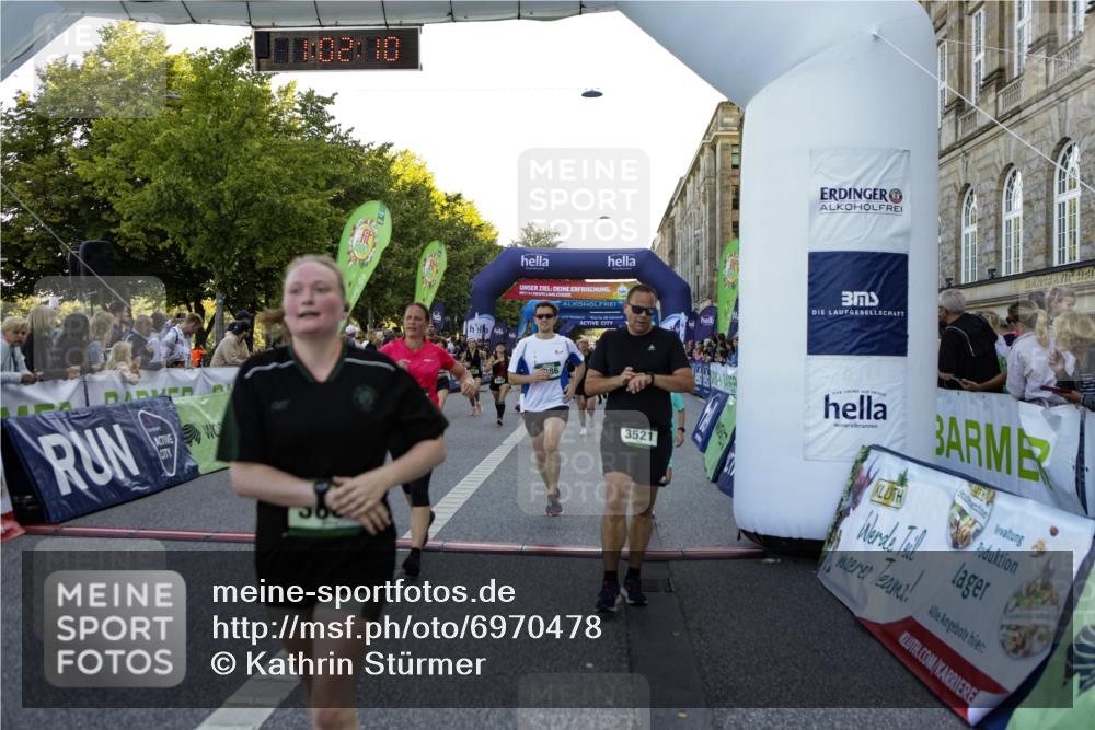 01.09.2024 - BARMER Alsterlauf Kathrin Stürmer Photography http://msf.ph/oto/6970478 01.09.2024 10:02:08 Ziel 2163, 2165, 2420, 2785, 2786, 2830, 2838, 2839, 3550, 3621, 3728, 3994, 4778, 4825, 4937, 8289, 8290, 2116, 2442, 2642, 2677, 2691, 2769, 2939, 3026, 3203, 3294, 3521, 3650, 3658, 3746, 3862, 4024, 4085, 4086, 4138, 4158, 4218, 4441, 4509, 4719, 4827, 4972, 5210, 5254, 5263, 8063, 8297 meine-sportfotos.de