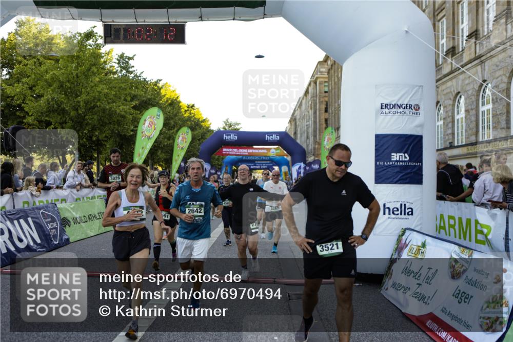 01.09.2024 - BARMER Alsterlauf Kathrin Stürmer Photography http://msf.ph/oto/6970494 01.09.2024 10:02:11 Ziel 2163, 2165, 2420, 2785, 2830, 2838, 2839, 3550, 3621, 3728, 4079, 4778, 4825, 4937, 4947, 8289, 2116, 2442, 2642, 2677, 2691, 2769, 2939, 3026, 3203, 3294, 3521, 3650, 3746, 3862, 4085, 4086, 4138, 4218, 4441, 4509, 4719, 4972, 5210, 5254, 5263, 8063, 8297 meine-sportfotos.de