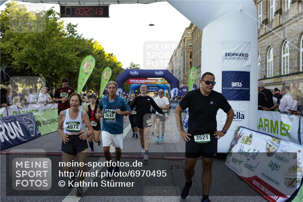 01.09.2024 - BARMER Alsterlauf Kathrin Stürmer Photography http://msf.ph/oto/6970495 01.09.2024 10:02:11 Ziel 2163, 2165, 2420, 2785, 2830, 2838, 2839, 3550, 3621, 3728, 4079, 4778, 4825, 4937, 4947, 8289, 2116, 2442, 2642, 2677, 2691, 2769, 2939, 3026, 3203, 3294, 3521, 3650, 3746, 3862, 4085, 4086, 4138, 4218, 4441, 4509, 4719, 4972, 5210, 5254, 5263, 8063, 8297 meine-sportfotos.de
