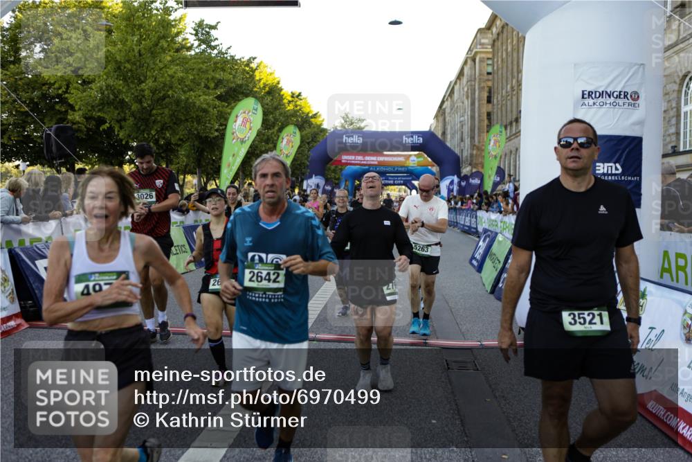 01.09.2024 - BARMER Alsterlauf Kathrin Stürmer Photography http://msf.ph/oto/6970499 01.09.2024 10:02:11 Ziel 2163, 2165, 2420, 2785, 2830, 2838, 2839, 3550, 3621, 3728, 4079, 4778, 4825, 4937, 4947, 8289, 2116, 2442, 2642, 2677, 2691, 2769, 2939, 3026, 3203, 3294, 3521, 3650, 3746, 3862, 4085, 4086, 4138, 4218, 4441, 4509, 4719, 4972, 5210, 5254, 5263, 8063, 8297 meine-sportfotos.de