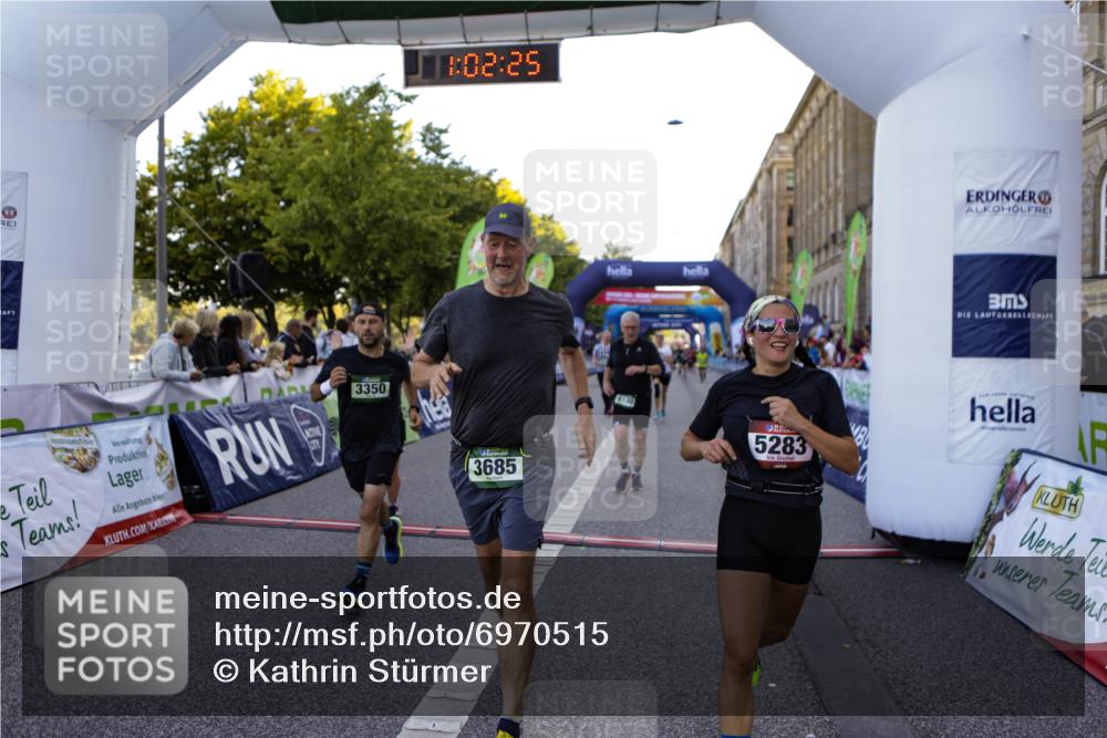 01.09.2024 - BARMER Alsterlauf Kathrin Stürmer Photography http://msf.ph/oto/6970515 01.09.2024 10:02:23 Ziel 2785, 2837, 3040, 3129, 3188, 3361, 3505, 3550, 3616, 3621, 4079, 4121, 4122, 4778, 4947, 8344, 8348, 2116, 2260, 2656, 2657, 3350, 3351, 3685, 3958, 5037, 5283, 8130 meine-sportfotos.de