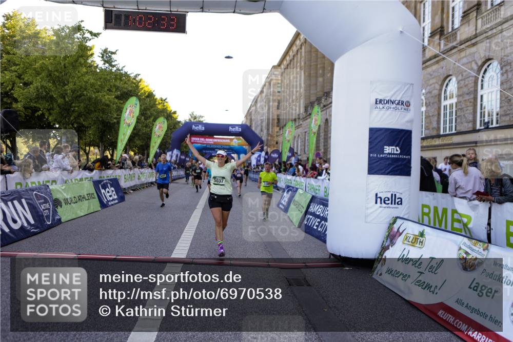01.09.2024 - BARMER Alsterlauf Kathrin Stürmer Photography http://msf.ph/oto/6970538 01.09.2024 10:02:31 Ziel 2094, 2154, 2750, 2802, 2837, 3040, 3116, 3129, 3188, 3361, 3494, 3505, 3572, 3616, 3818, 4079, 4121, 4122, 4947, 8344, 8348, 2098, 2099, 2112, 2134, 2210, 2260, 2656, 2657, 2823, 3163, 3284, 3591, 3958, 3979, 4106, 4169, 4308, 4703, 4892, 5033, 5037 meine-sportfotos.de