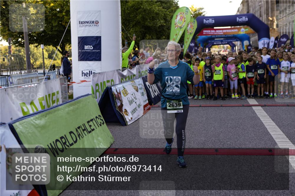 01.09.2024 - BARMER Alsterlauf Kathrin Stürmer Photography http://msf.ph/oto/6973414 01.09.2024 10:45:56 Ziel 2639 meine-sportfotos.de