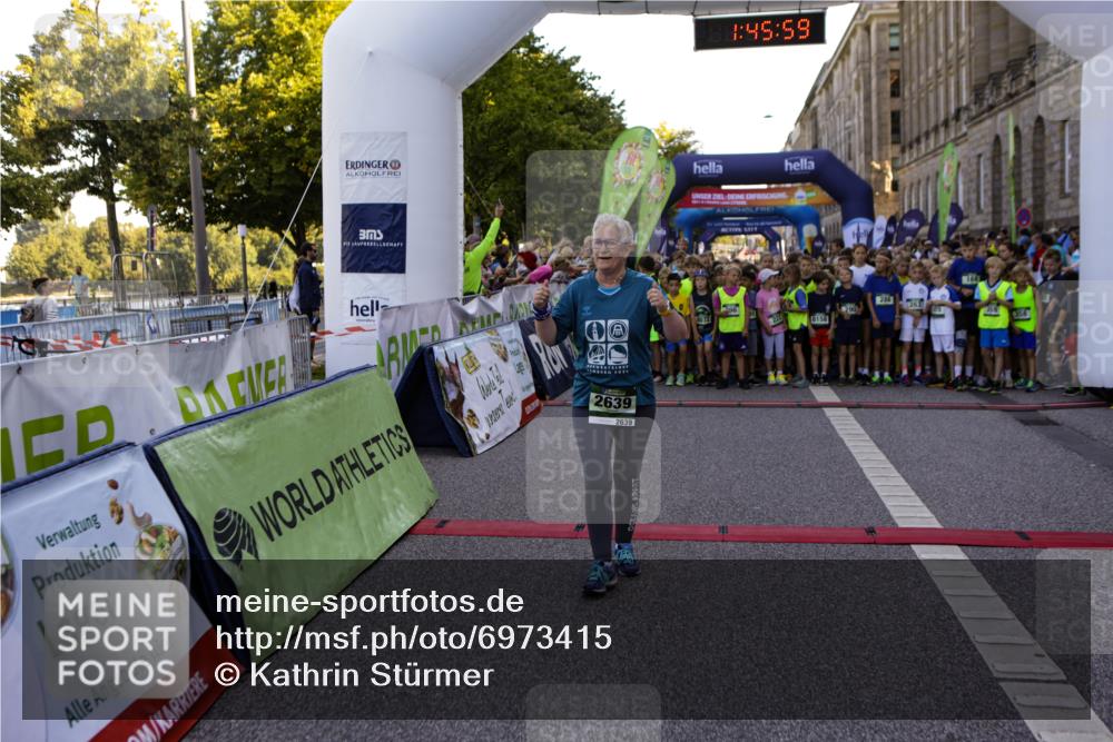 01.09.2024 - BARMER Alsterlauf Kathrin Stürmer Photography http://msf.ph/oto/6973415 01.09.2024 10:45:57 Ziel 2639 meine-sportfotos.de