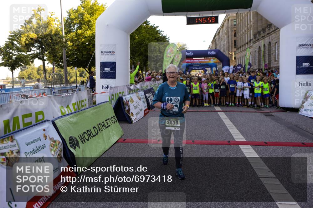 01.09.2024 - BARMER Alsterlauf Kathrin Stürmer Photography http://msf.ph/oto/6973418 01.09.2024 10:45:57 Ziel 2639 meine-sportfotos.de