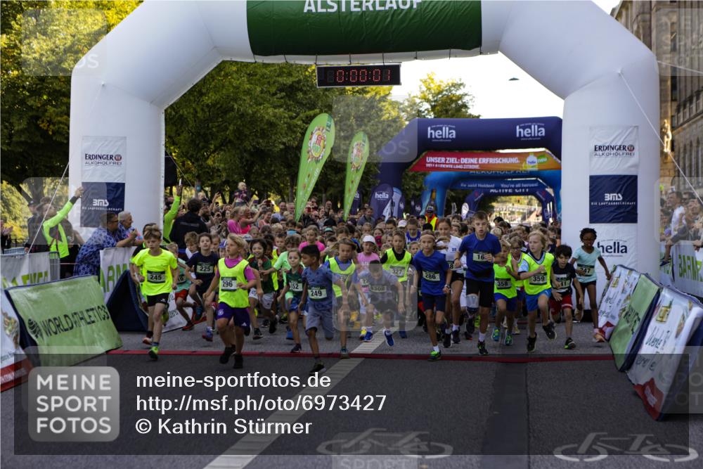 01.09.2024 - BARMER Alsterlauf Kathrin Stürmer Photography http://msf.ph/oto/6973427 01.09.2024 10:47:39 Ziel  meine-sportfotos.de