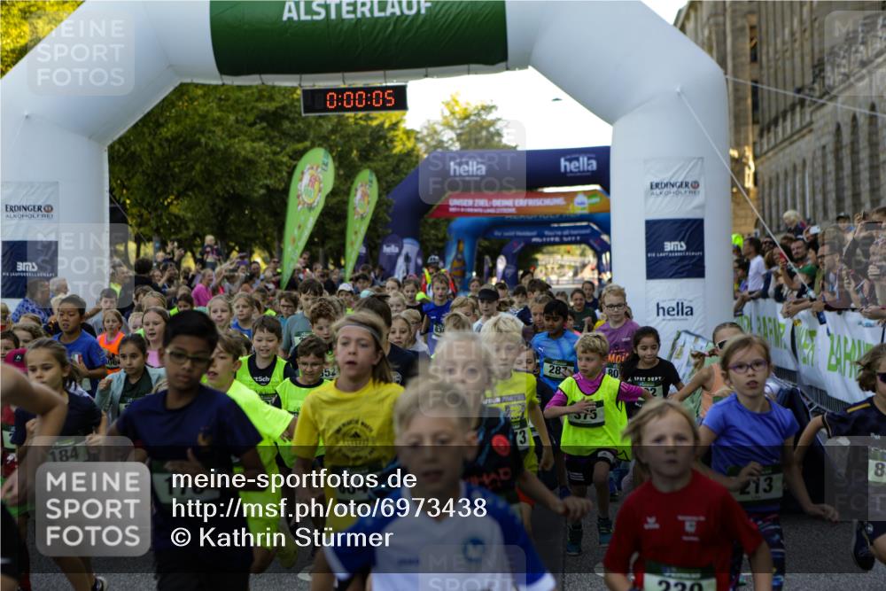 01.09.2024 - BARMER Alsterlauf Kathrin Stürmer Photography http://msf.ph/oto/6973438 01.09.2024 10:47:44 Ziel  meine-sportfotos.de