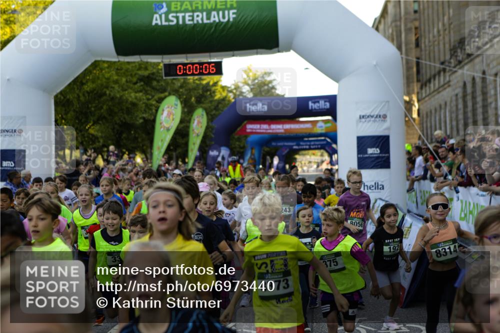 01.09.2024 - BARMER Alsterlauf Kathrin Stürmer Photography http://msf.ph/oto/6973440 01.09.2024 10:47:44 Ziel  meine-sportfotos.de