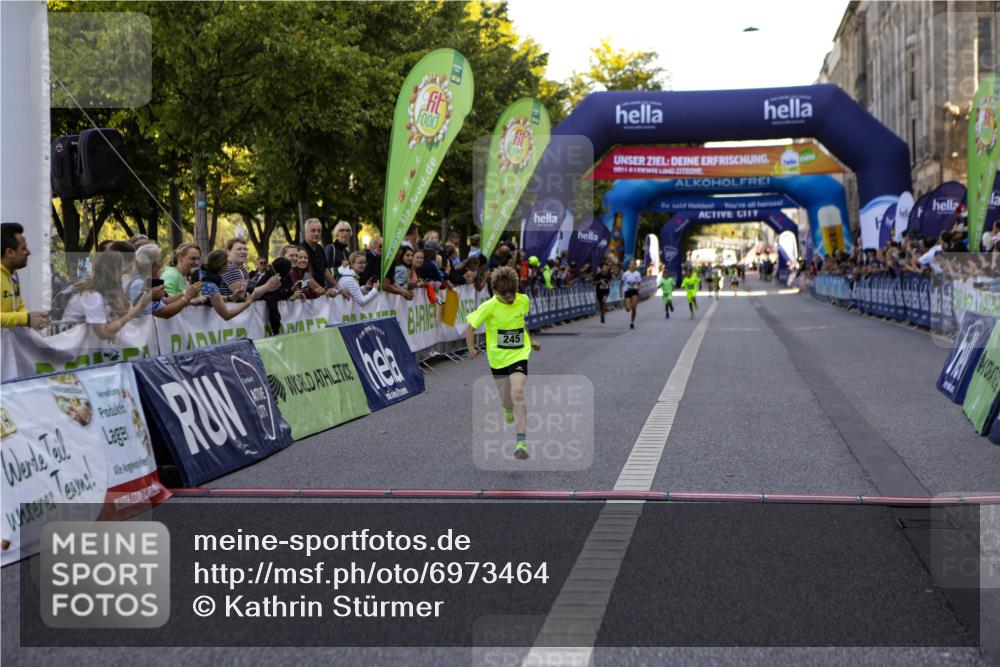 01.09.2024 - BARMER Alsterlauf Kathrin Stürmer Photography http://msf.ph/oto/6973464 01.09.2024 10:51:17 Ziel 158, 165, 170, 193, 245 meine-sportfotos.de