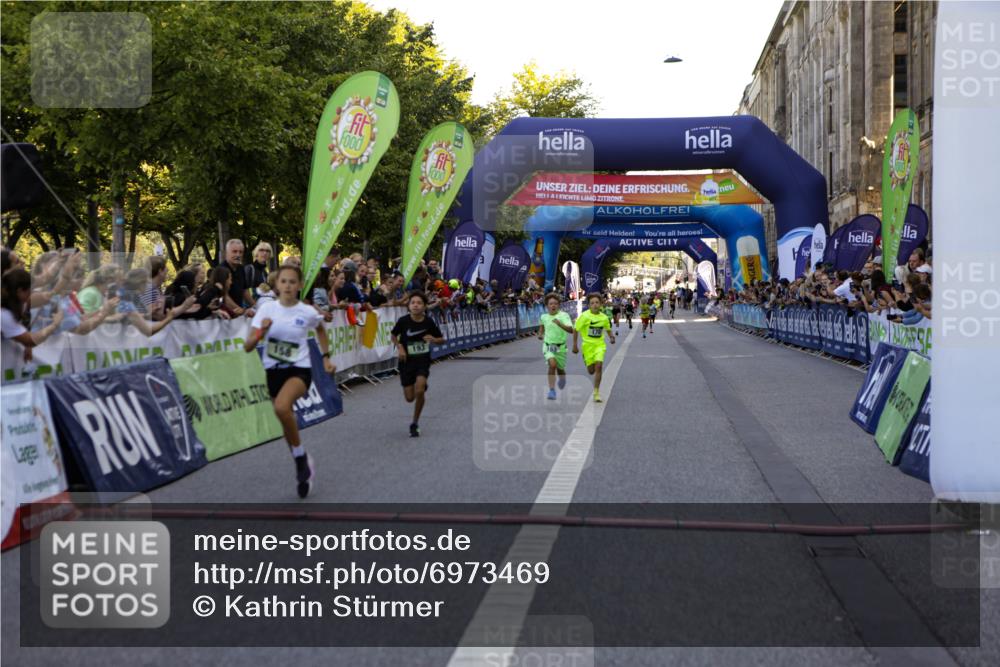 01.09.2024 - BARMER Alsterlauf Kathrin Stürmer Photography http://msf.ph/oto/6973469 01.09.2024 10:51:22 Ziel 158, 165, 170, 193, 245 meine-sportfotos.de