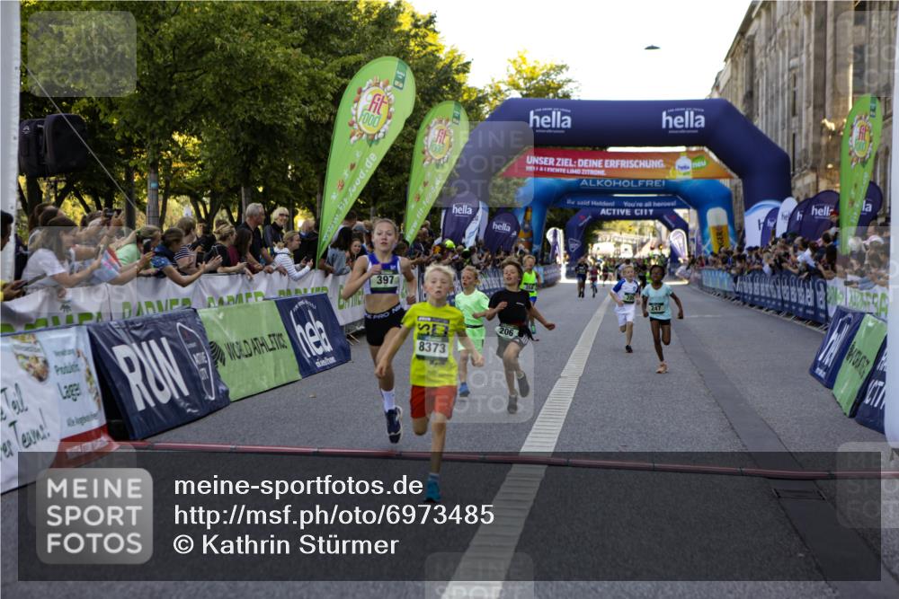 01.09.2024 - BARMER Alsterlauf Kathrin Stürmer Photography http://msf.ph/oto/6973485 01.09.2024 10:51:33 Ziel 52, 56, 65, 67, 69, 72, 75, 166, 206, 247, 285, 358, 397, 8373 meine-sportfotos.de