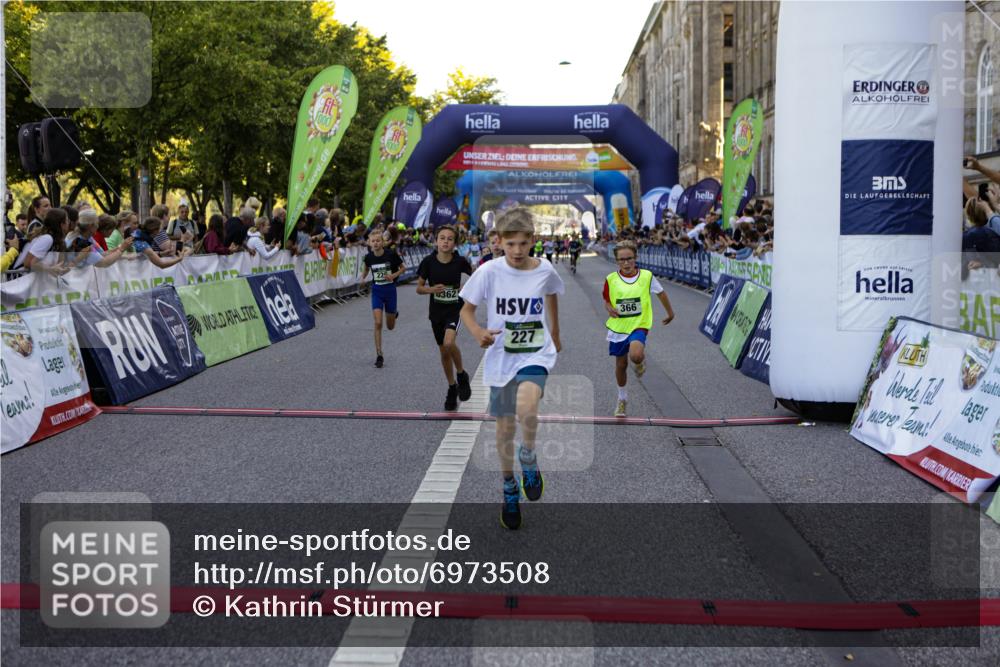01.09.2024 - BARMER Alsterlauf Kathrin Stürmer Photography http://msf.ph/oto/6973508 01.09.2024 10:51:43 Ziel 52, 53, 56, 58, 65, 67, 68, 69, 72, 74, 75, 77, 169, 204, 207, 226, 227, 263, 285, 291, 349, 358, 366, 8181, 8362 meine-sportfotos.de